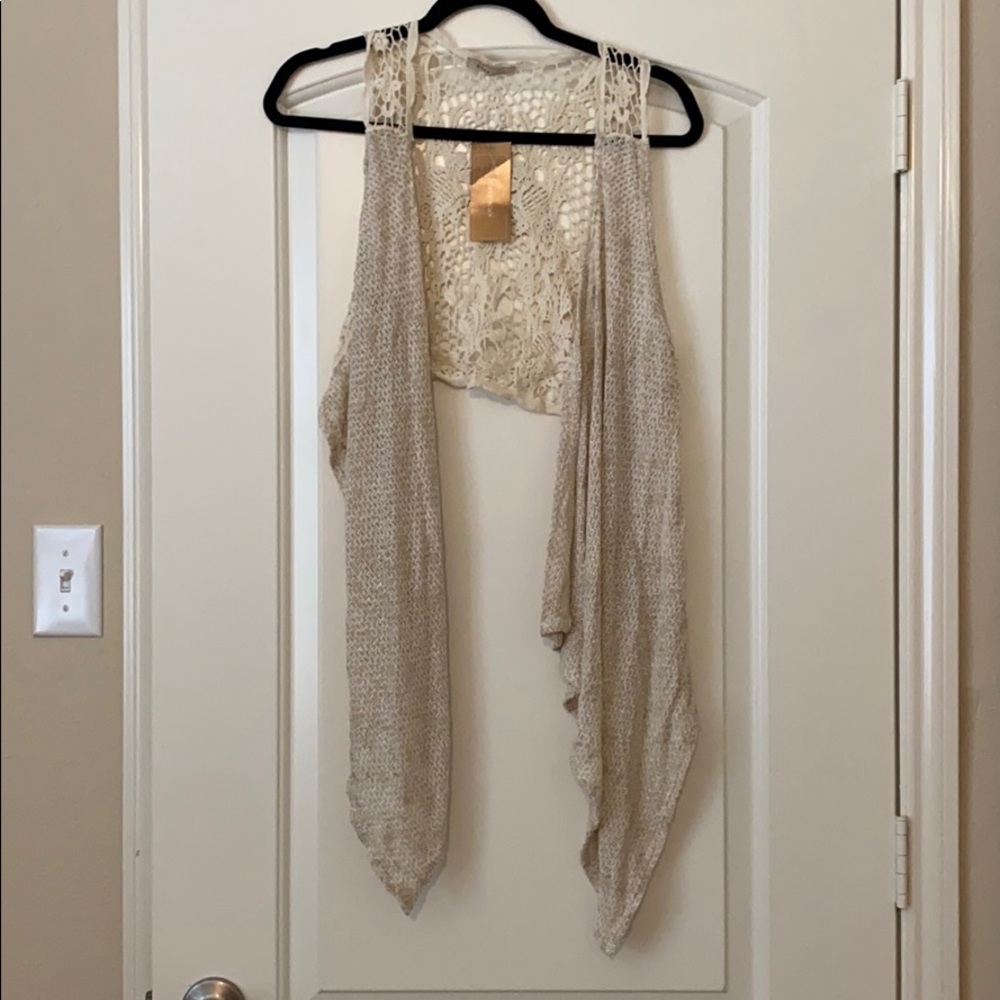 Crop Lace cover up
